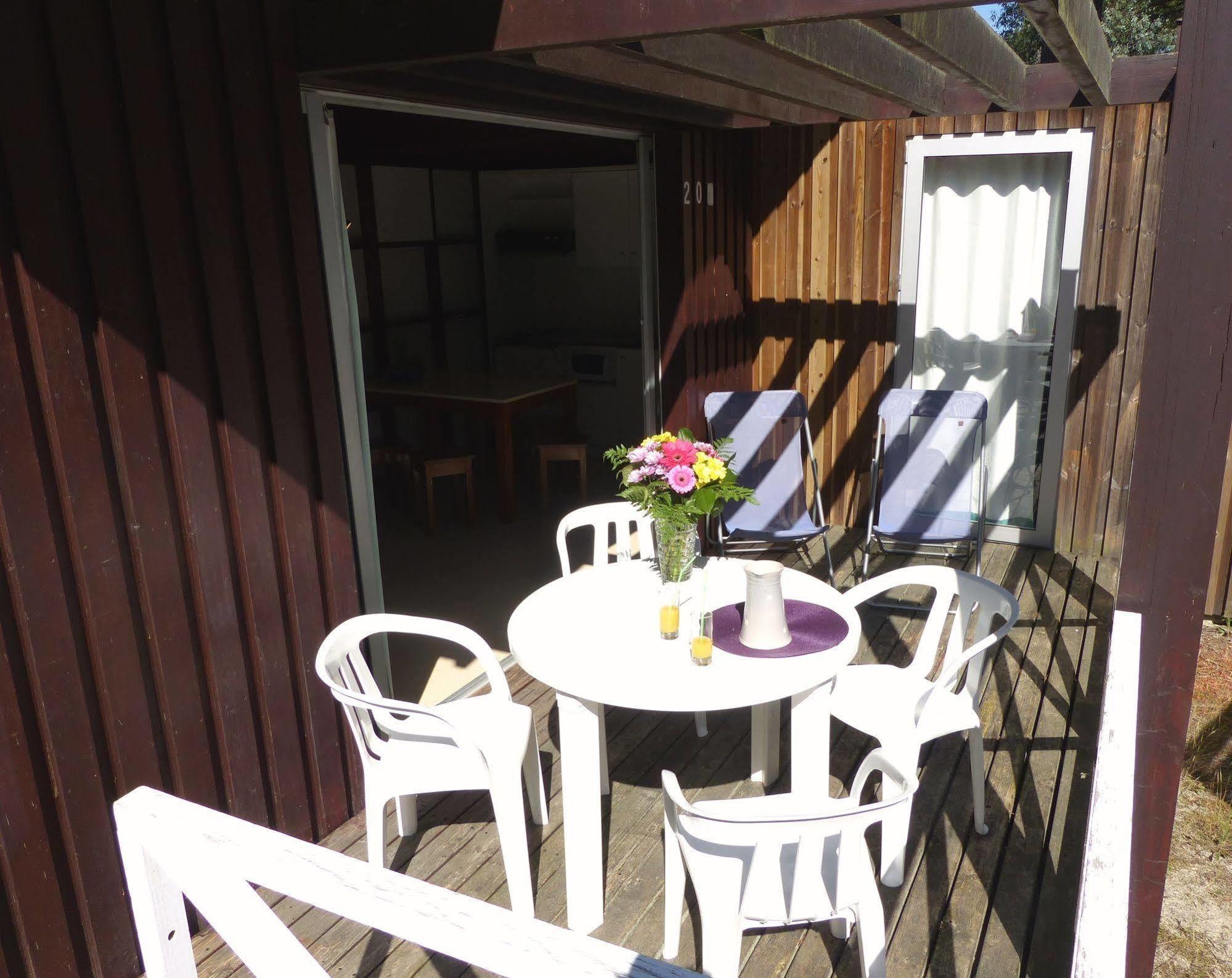 Hotel Vtf Les Oyats Sylvadoures Maubuisson Exterior foto
