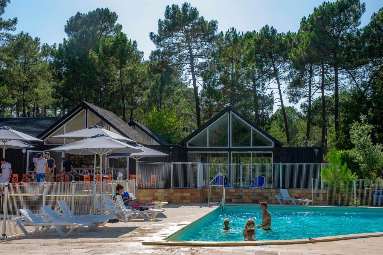Hotel Vtf Les Oyats Sylvadoures Maubuisson Exterior foto